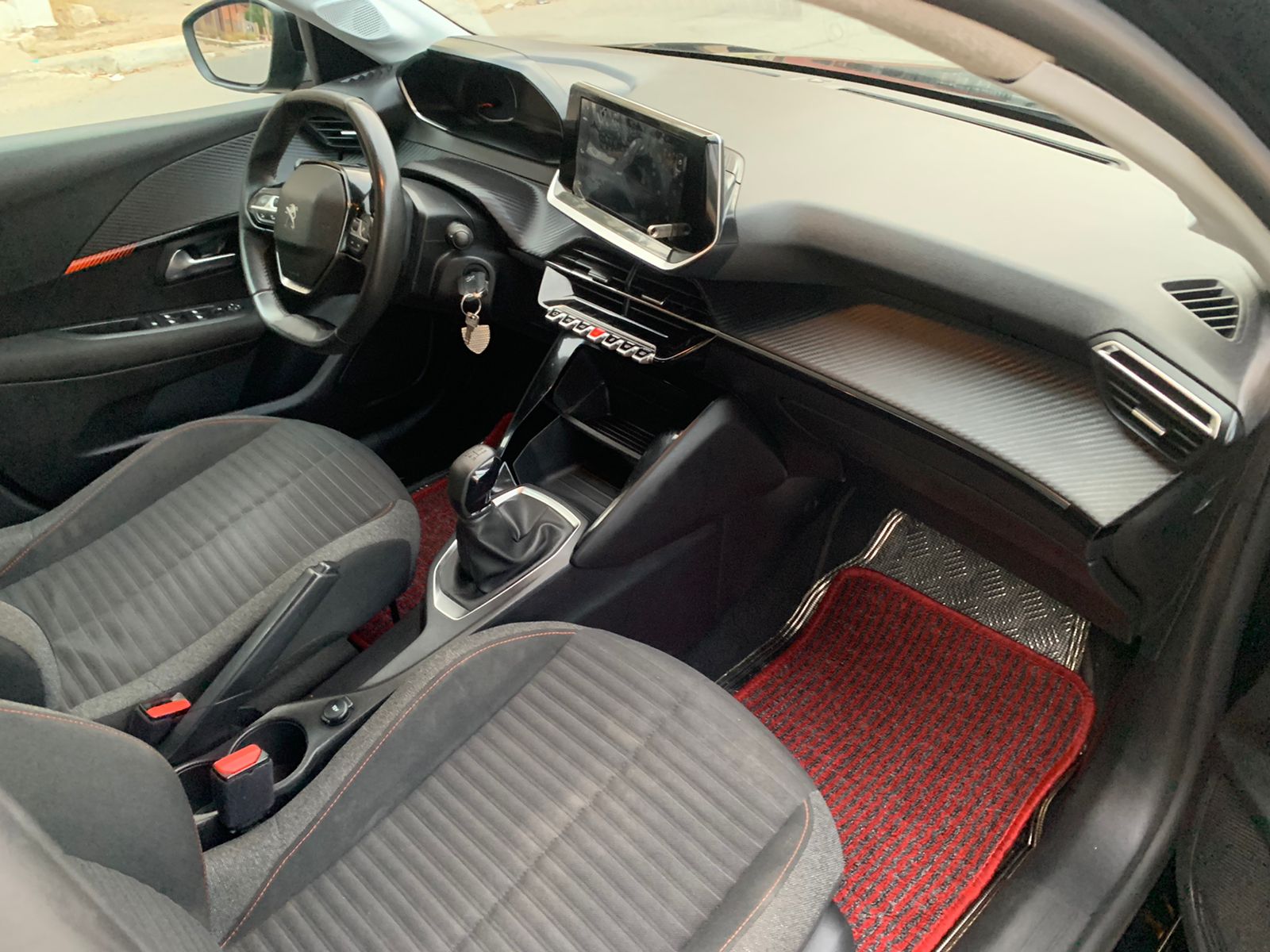 Lazrak auto Peugeot 208 2023 